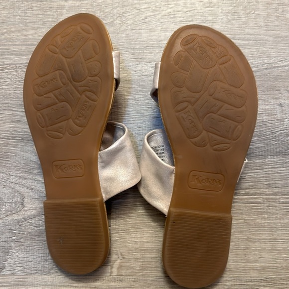 Flip Flop Sandals - Picture 3 of 4